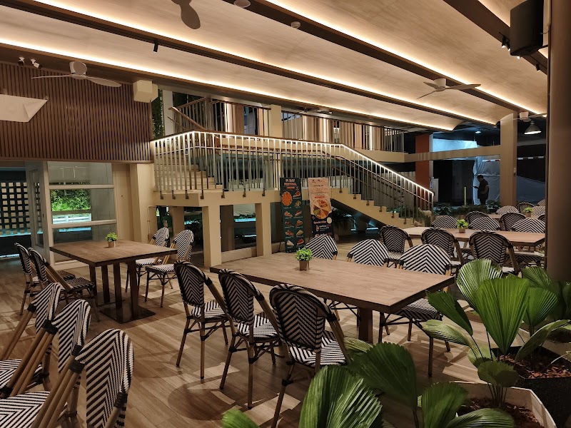 Ploen Restaurant — photo 2