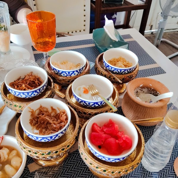 Mae Nam Restaurant — photo 3