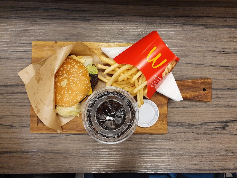 McDonald's Ratchadamnoen — photo 3